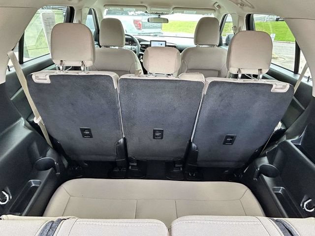 Certified 2024 Ford Explorer 2WD image 10