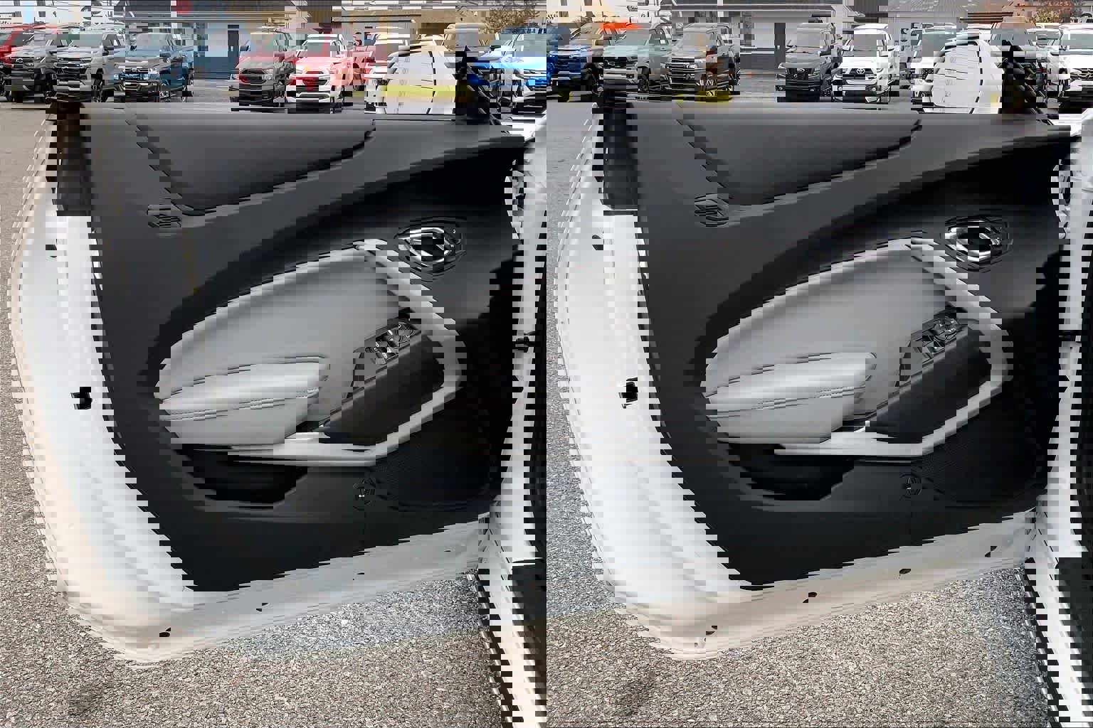 Used 2019 Chevrolet Camaro LT image 20