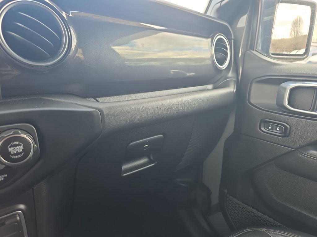 Used 2021 Jeep Wrangler Unlimited Sahara image 41