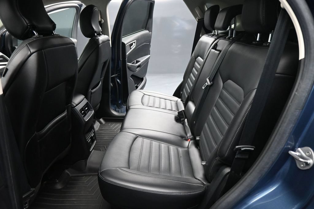 Certified 2018 Ford Edge SEL w/ Equipment Group 201A FWD image 21