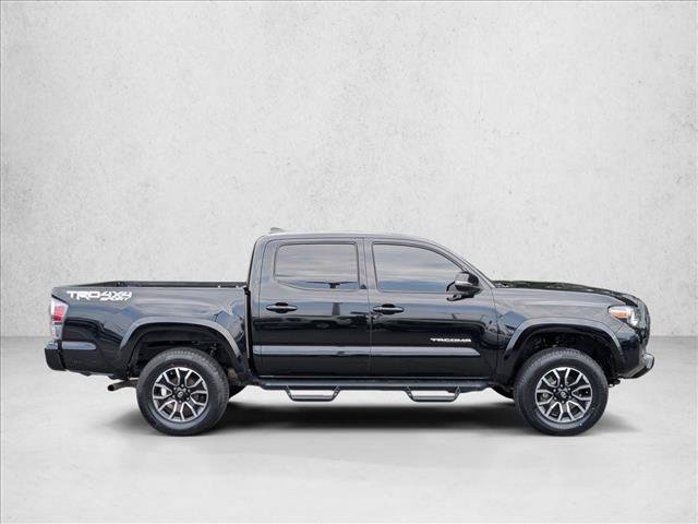 Used 2022 Toyota Tacoma TRD Sport w/ Technology Package AWD/4WD image 4