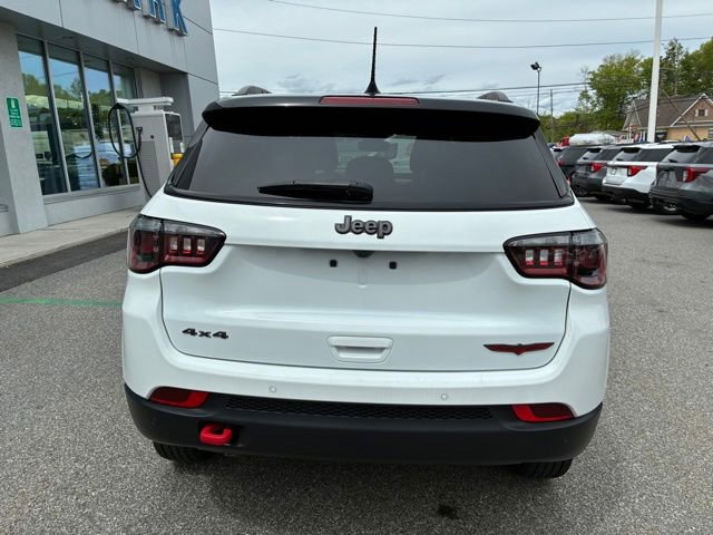 Used 2023 Jeep Compass Trailhawk AWD/4WD image 4