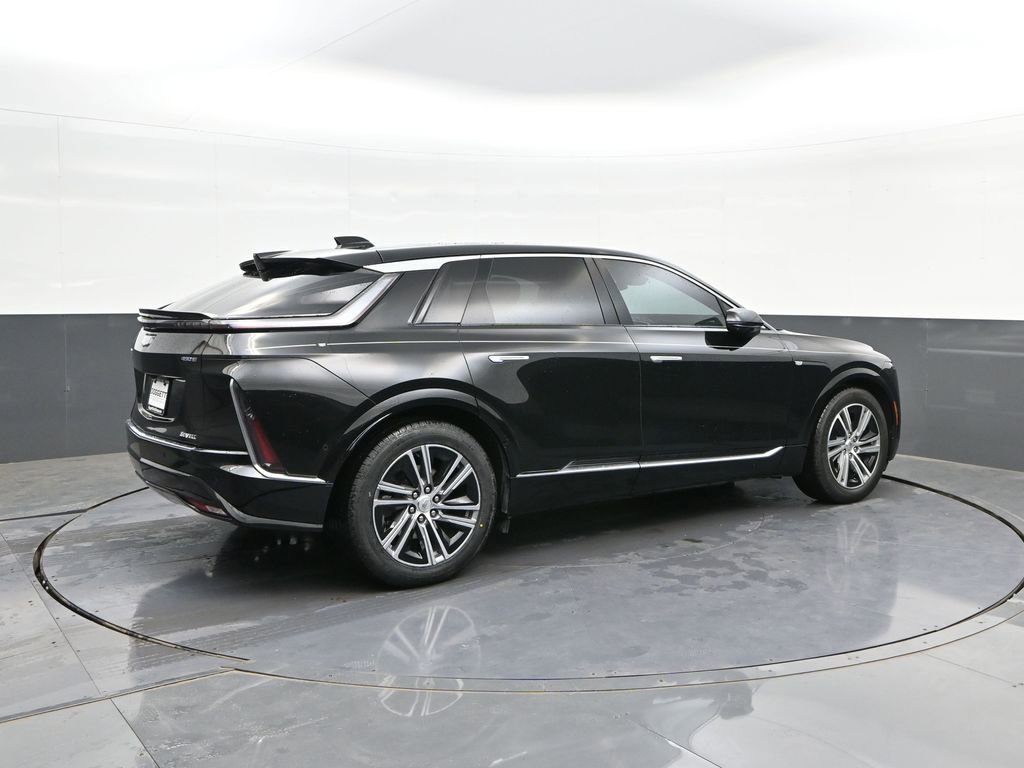 Used 2024 Cadillac Lyriq Luxury w/ LPO, Floor Liner Package RWD image 15