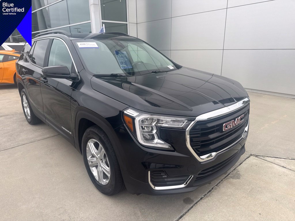 Used 2024 GMC Terrain SLE w/ Driver Convenience Package