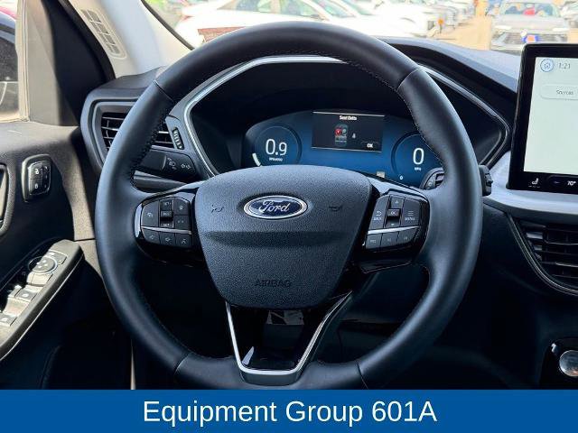 Certified 2025 Ford Escape Platinum AWD/4WD image 9