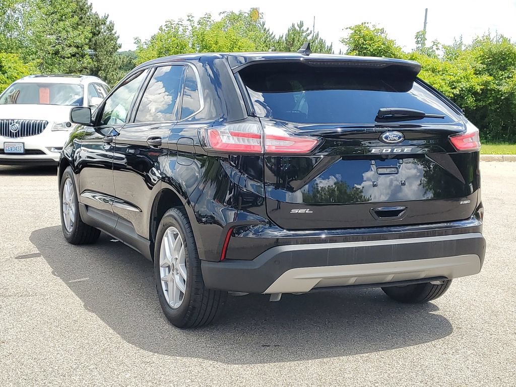 Certified 2024 Ford Edge SEL w/ Convenience Package AWD/4WD image 3