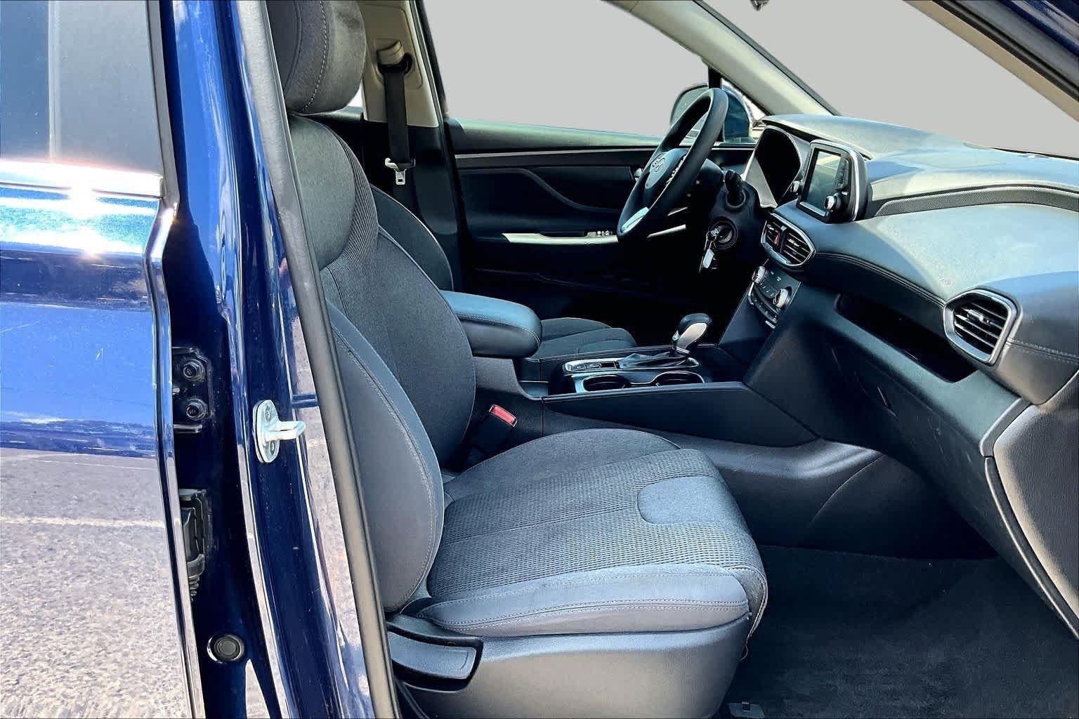 Used 2019 Hyundai Santa Fe SE FWD image 11
