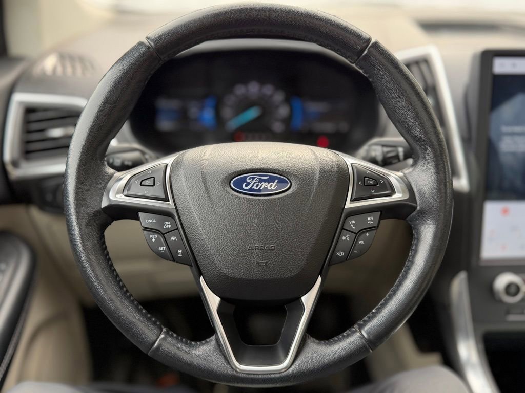 Certified 2022 Ford Edge Titanium w/ Equipment Group 301A image 9