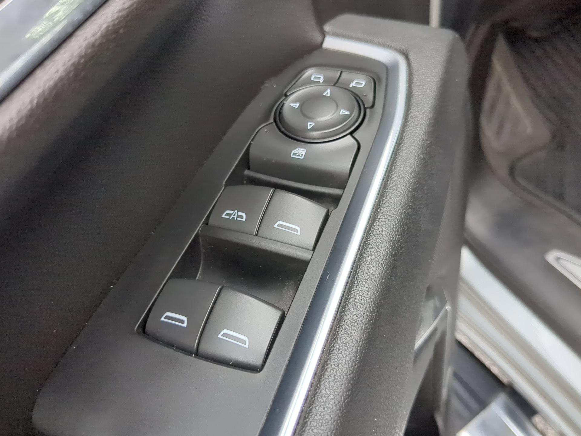Used 2025 Chevrolet Silverado 2500 LT w/ Convenience Package AWD/4WD image 55