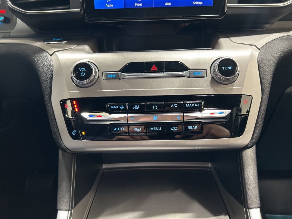 Certified 2023 Ford Explorer XLT w/ Equipment Group 202A image 22