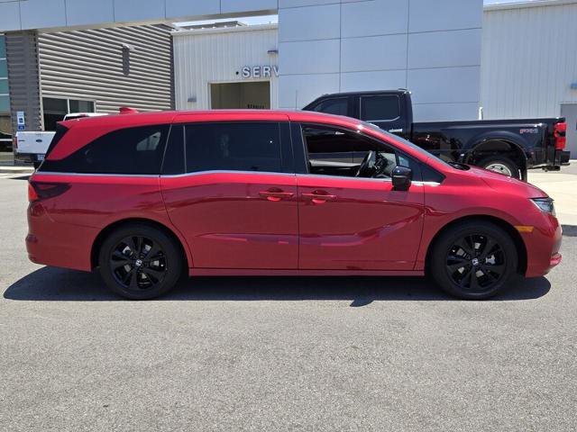 Used 2024 Honda Odyssey Sport image 4