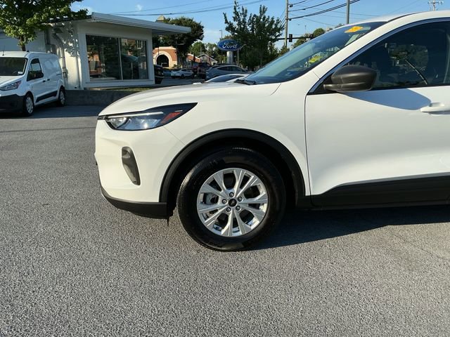 Certified 2023 Ford Escape Active AWD/4WD image 9