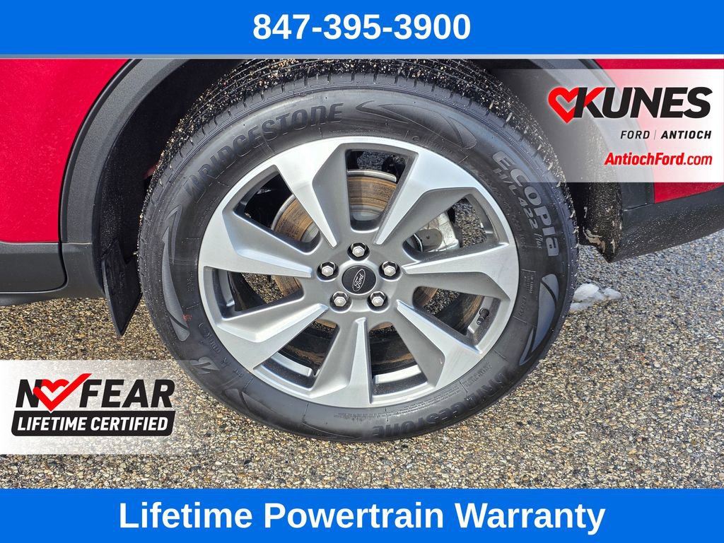 Certified 2025 Ford Escape Platinum w/ Premium Technology Package image 11