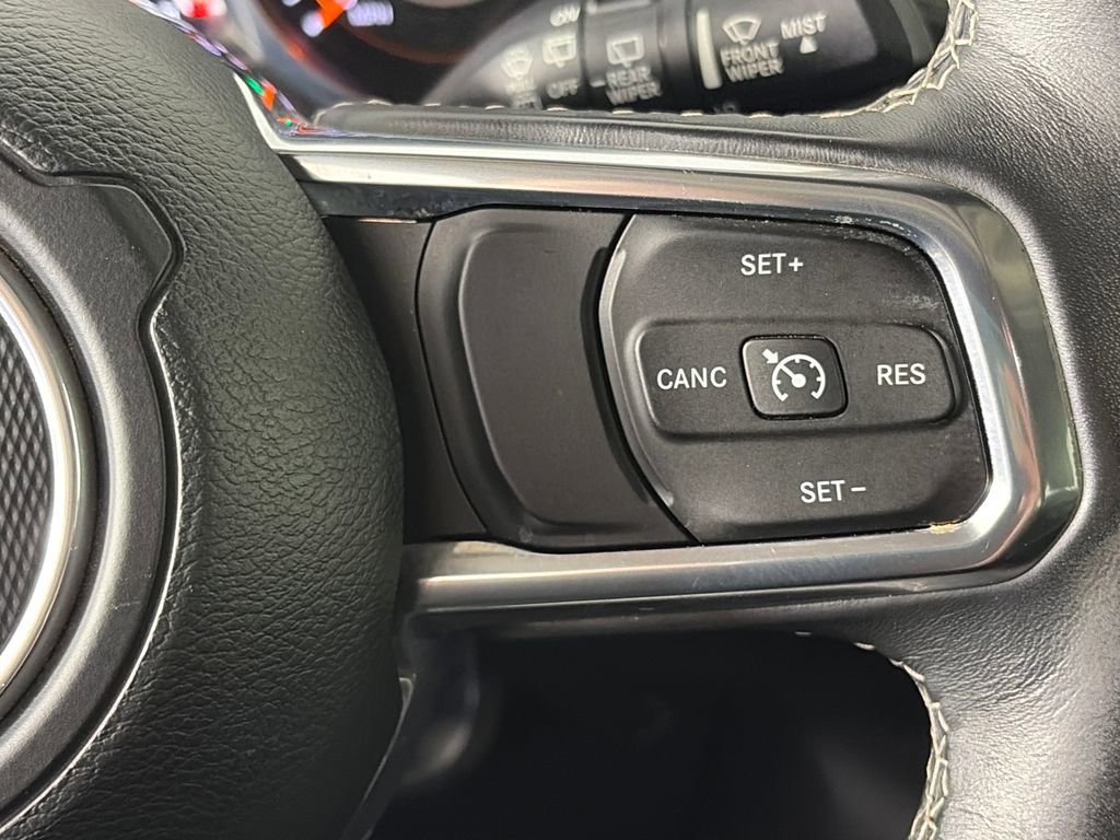 Used 2018 Jeep Wrangler Unlimited Sahara w/ Cold Weather Group AWD/4WD image 18
