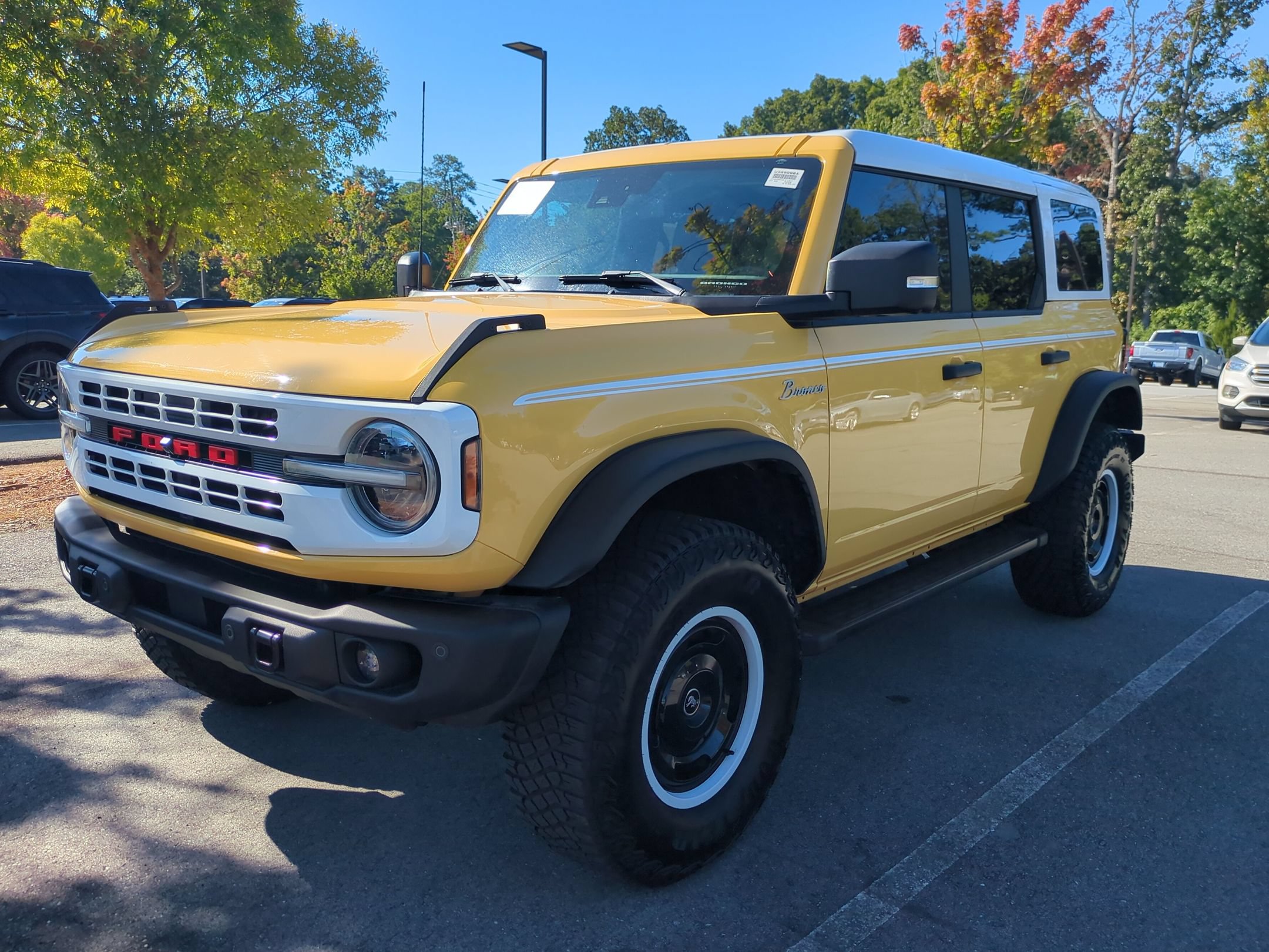 Certified 2023 Ford Bronco Heritage Edition AWD/4WD image 6
