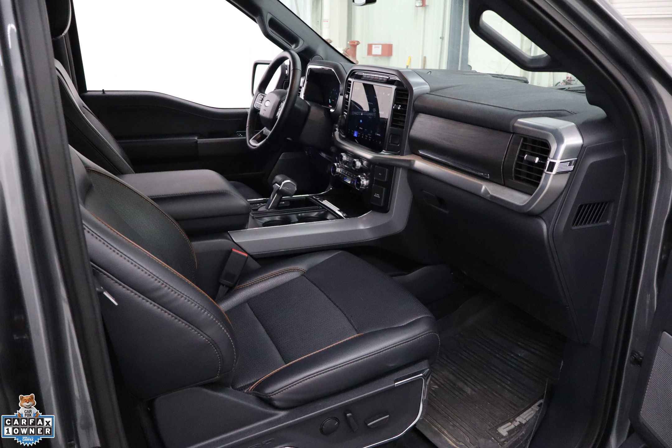 Certified 2024 Ford F150 Lariat w/ FX4 Off-Road Package image 28