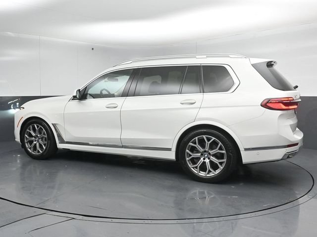 Used 2023 BMW X7 xDrive40i AWD/4WD image 5