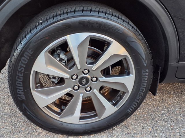 Certified 2024 Ford Escape Platinum AWD/4WD image 28