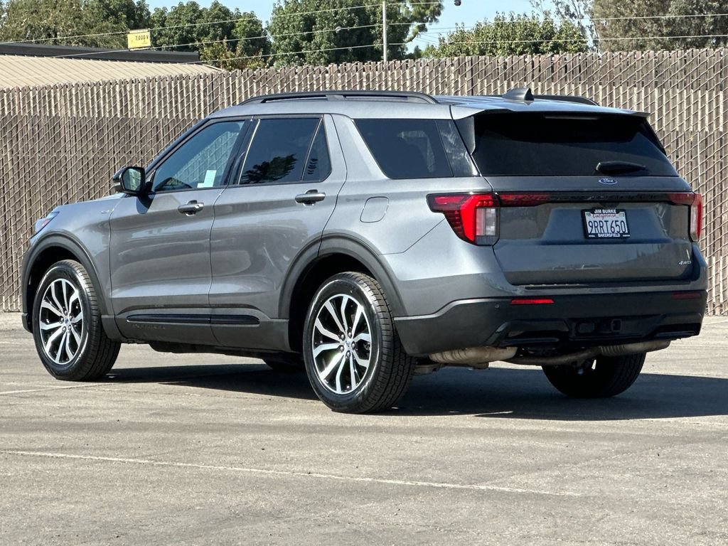 Certified 2025 Ford Explorer ST-Line AWD/4WD image 5