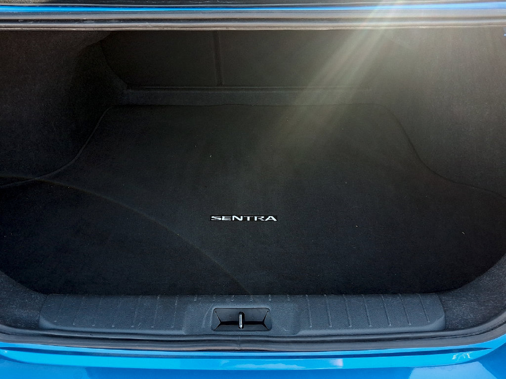 Used 2025 Nissan Sentra SV FWD image 28