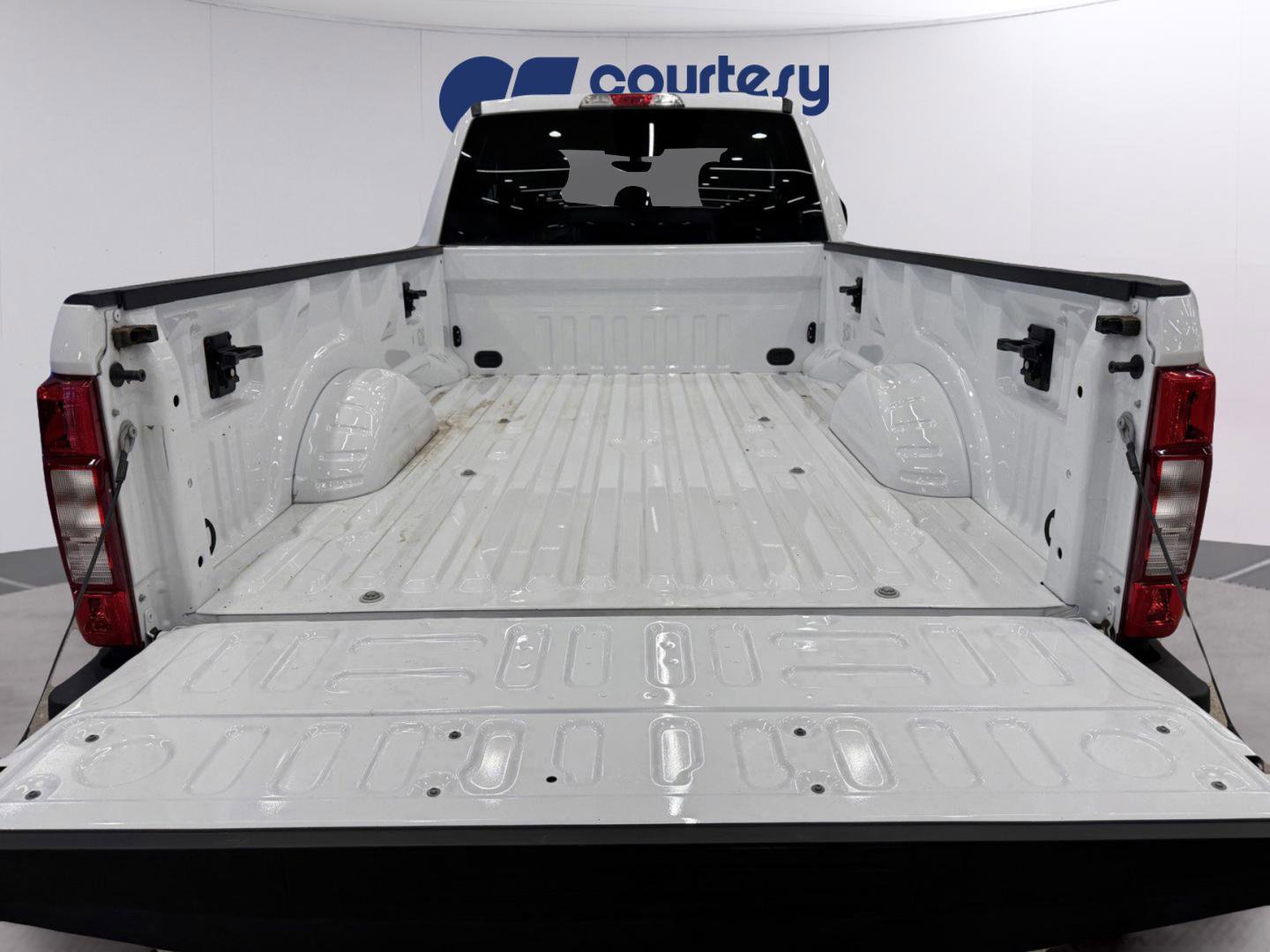 Certified 2021 Ford F350 XLT w/ XLT Value Package AWD/4WD image 8