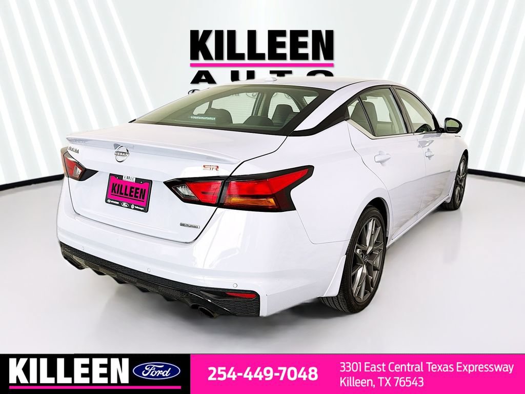 Used 2024 Nissan Altima 2.0 SR FWD image 9