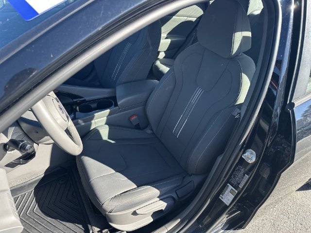Used 2023 Hyundai Elantra SEL w/ Convenience Package FWD image 12