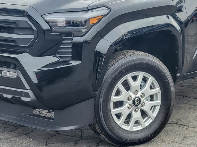 Used 2025 Toyota Tacoma SR5 image 10