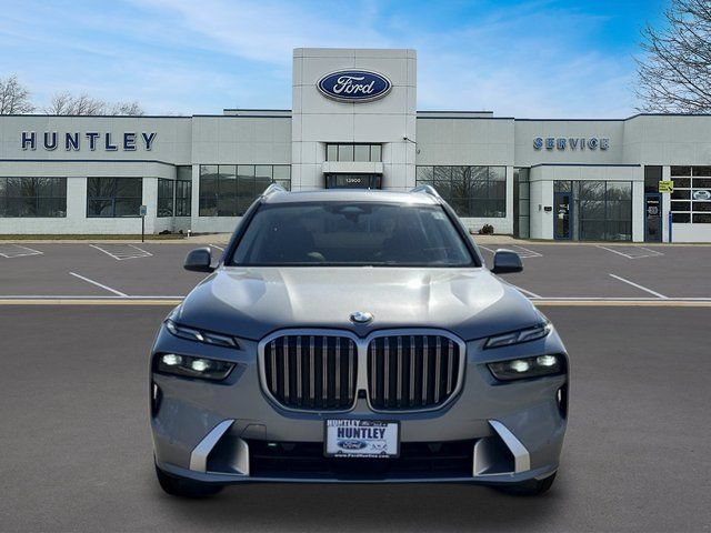 Used 2024 BMW X7 xDrive40i AWD/4WD image 2