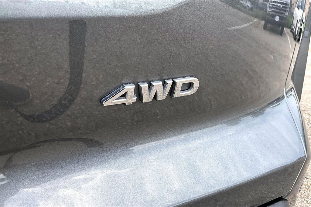 Used 2025 Nissan Pathfinder SV AWD/4WD image 8