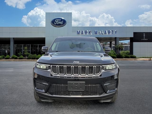 Used 2023 Jeep Grand Cherokee Laredo AWD/4WD image 8