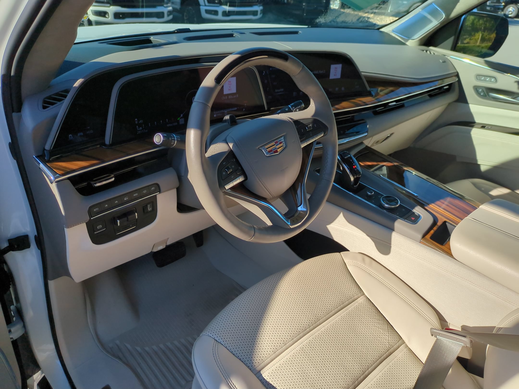 Used 2024 Cadillac Escalade ESV Sport Platinum AWD/4WD image 16