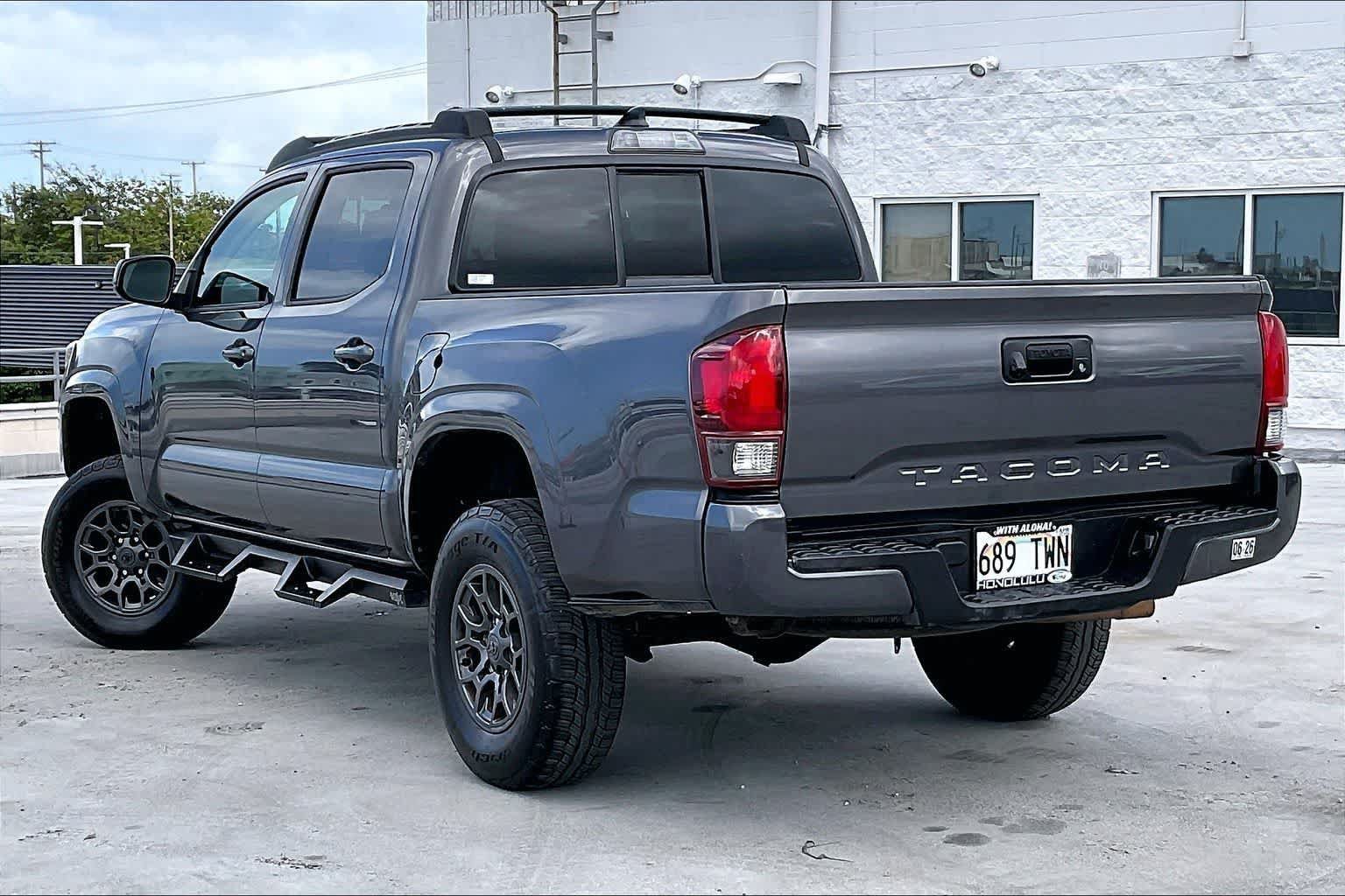 Used 2018 Toyota Tacoma SR5 RWD image 4