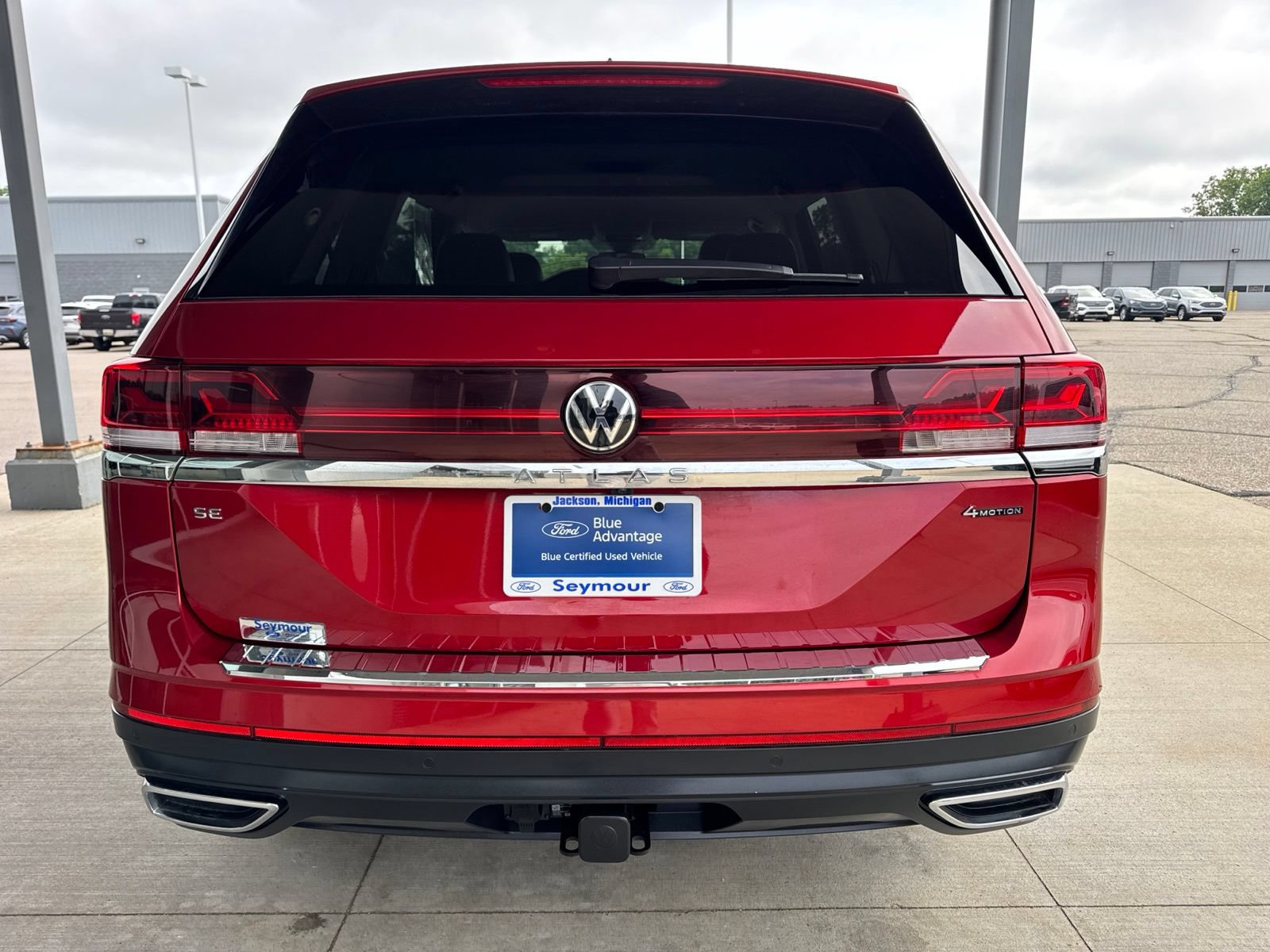 Used 2024 Volkswagen Atlas SE AWD/4WD image 6