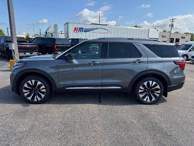 Certified 2025 Ford Explorer Platinum w/ LUX Leather Package AWD/4WD image 3