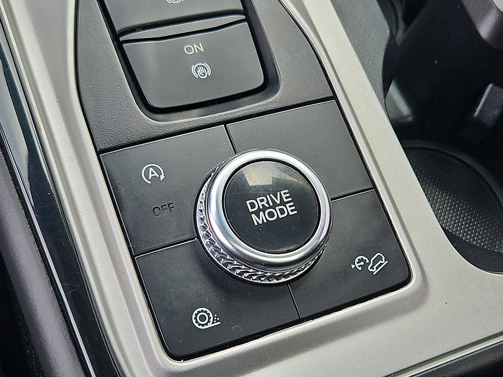 Certified 2022 Ford Explorer ST-Line AWD/4WD image 17