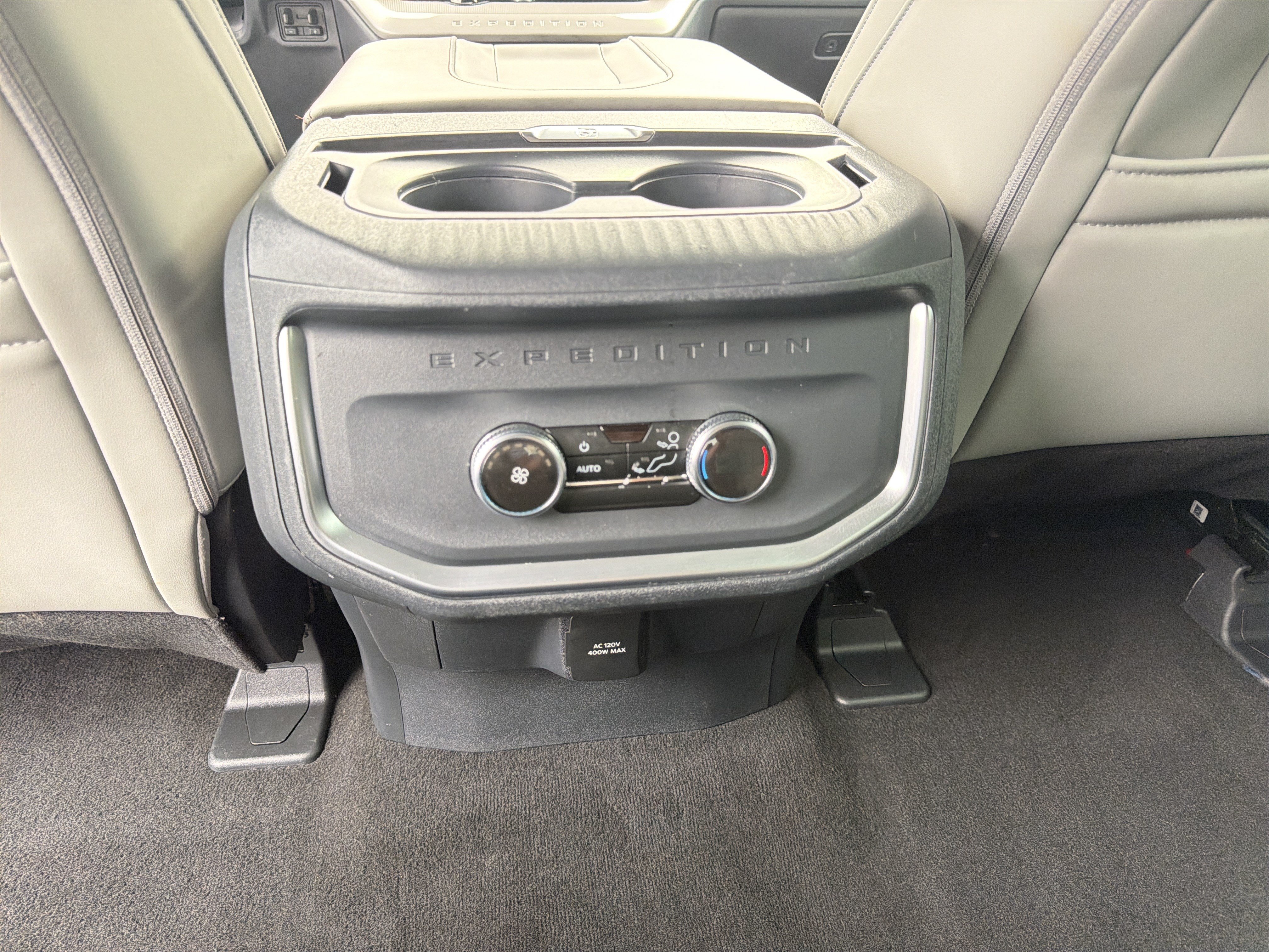 Certified 2025 Ford Expedition Active AWD/4WD image 36
