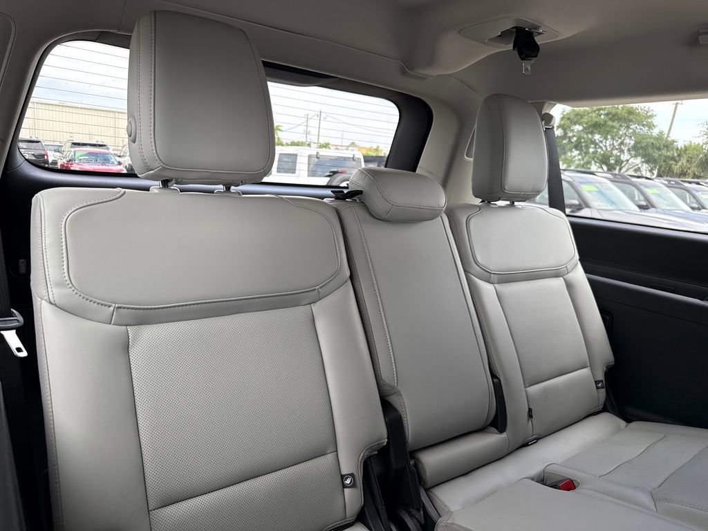 Certified 2025 Ford Expedition Max Platinum AWD/4WD image 33