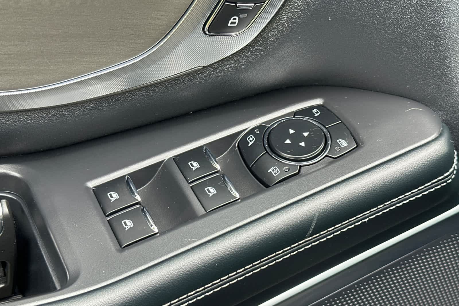Certified 2025 Ford Expedition Platinum AWD/4WD image 13