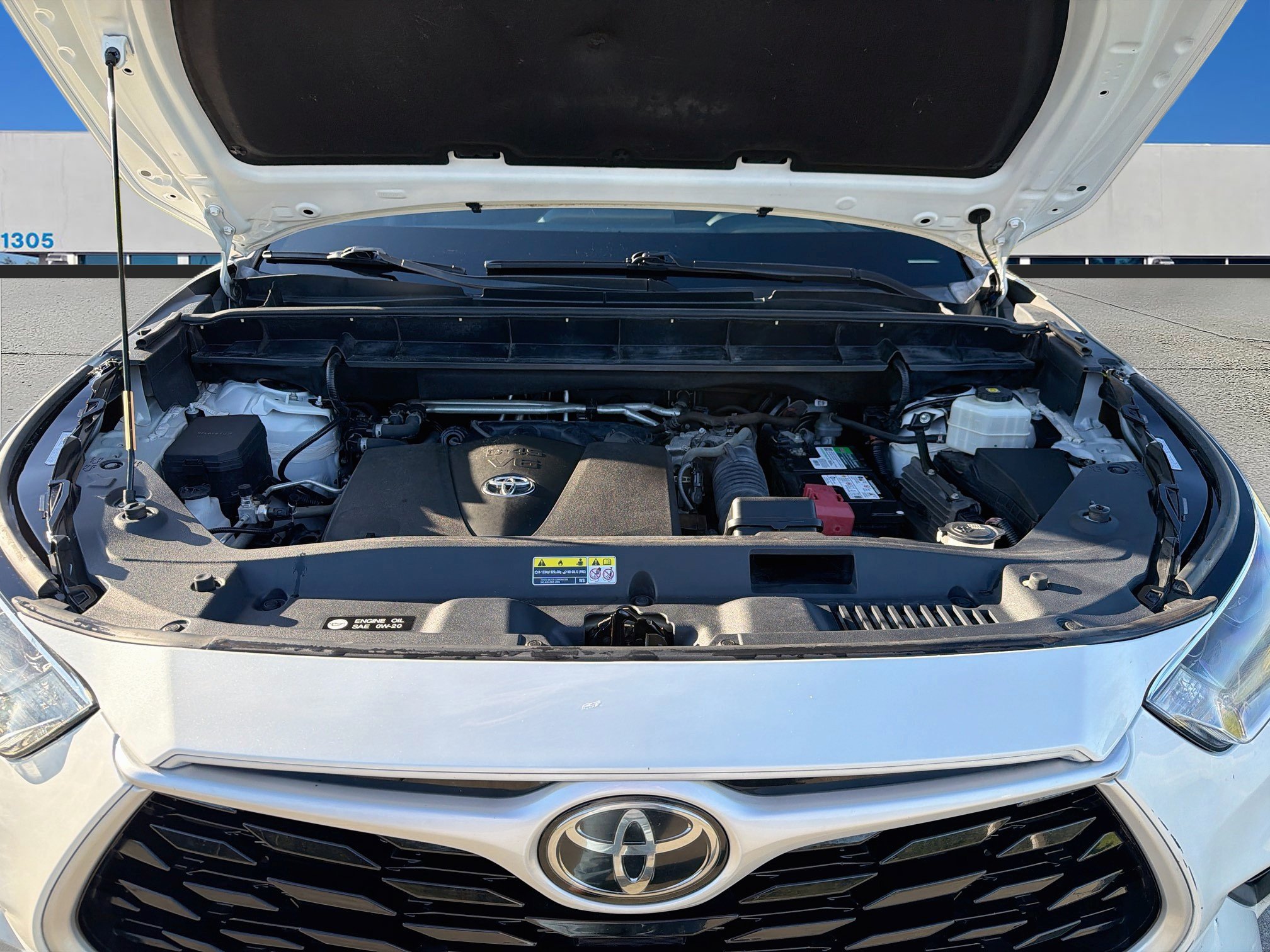 Used 2021 Toyota Highlander L FWD image 29
