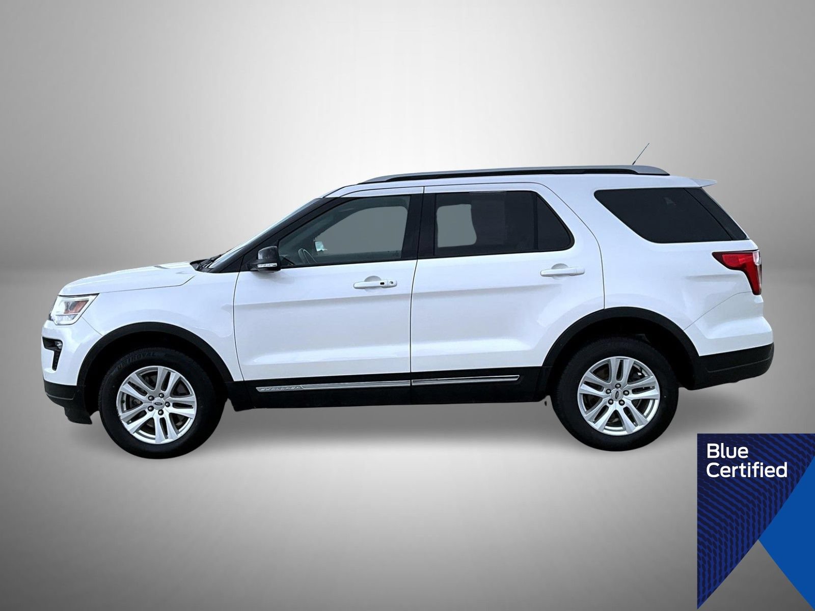 Certified 2018 Ford Explorer XLT w/ Equipment Group 202A AWD/4WD image 8