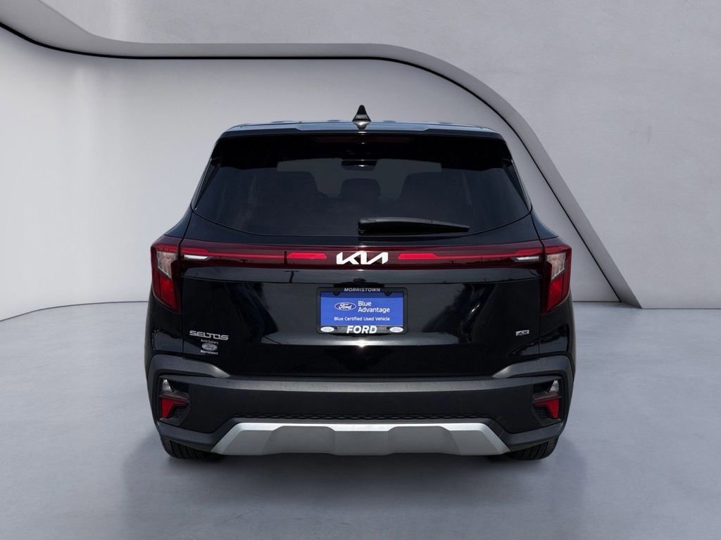 Used 2025 Kia Seltos LX image 3