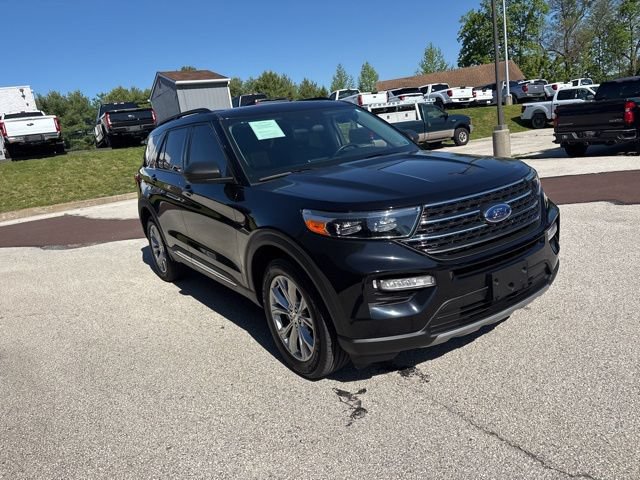 Certified 2024 Ford Explorer XLT w/ Equipment Group 202A AWD/4WD image 13