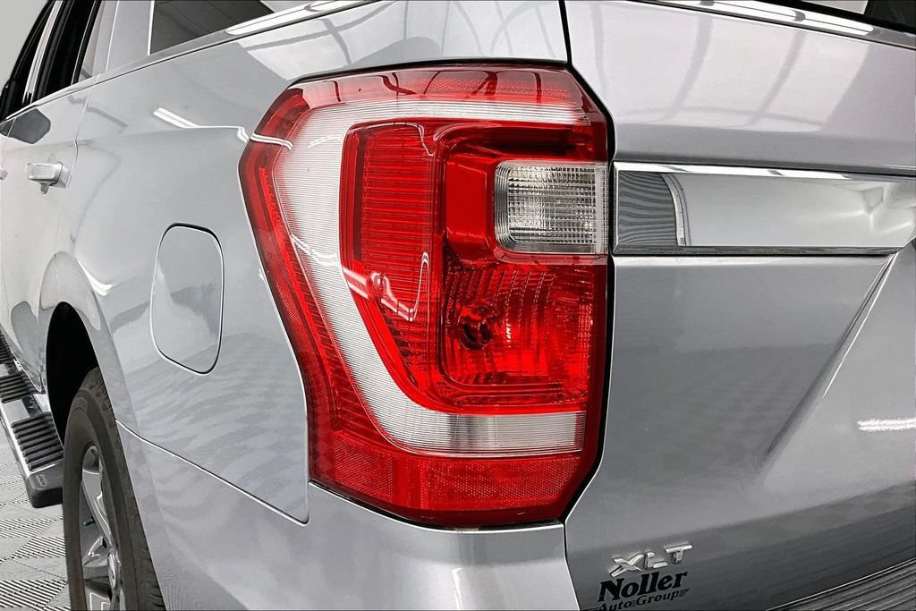Certified 2020 Ford Expedition XLT w/ FX4 Off-Road Package AWD/4WD image 31