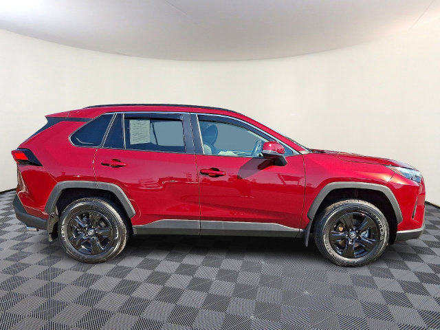 Used 2025 Toyota RAV4 XLE AWD/4WD image 8