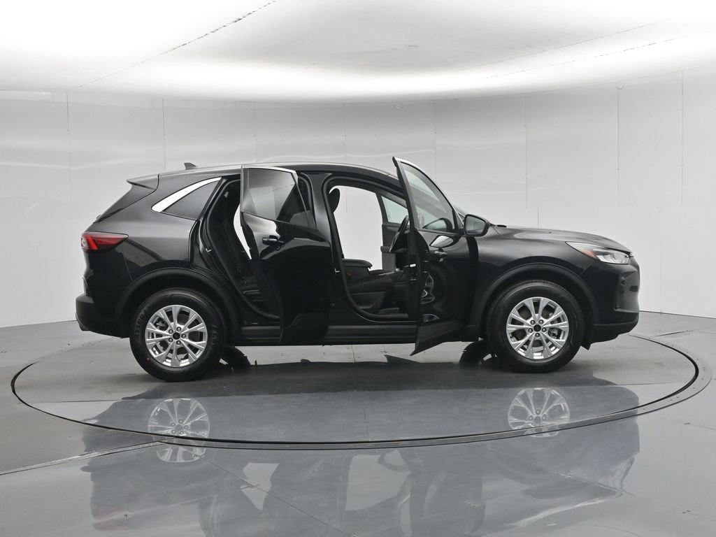 Certified 2023 Ford Escape Active AWD/4WD image 4