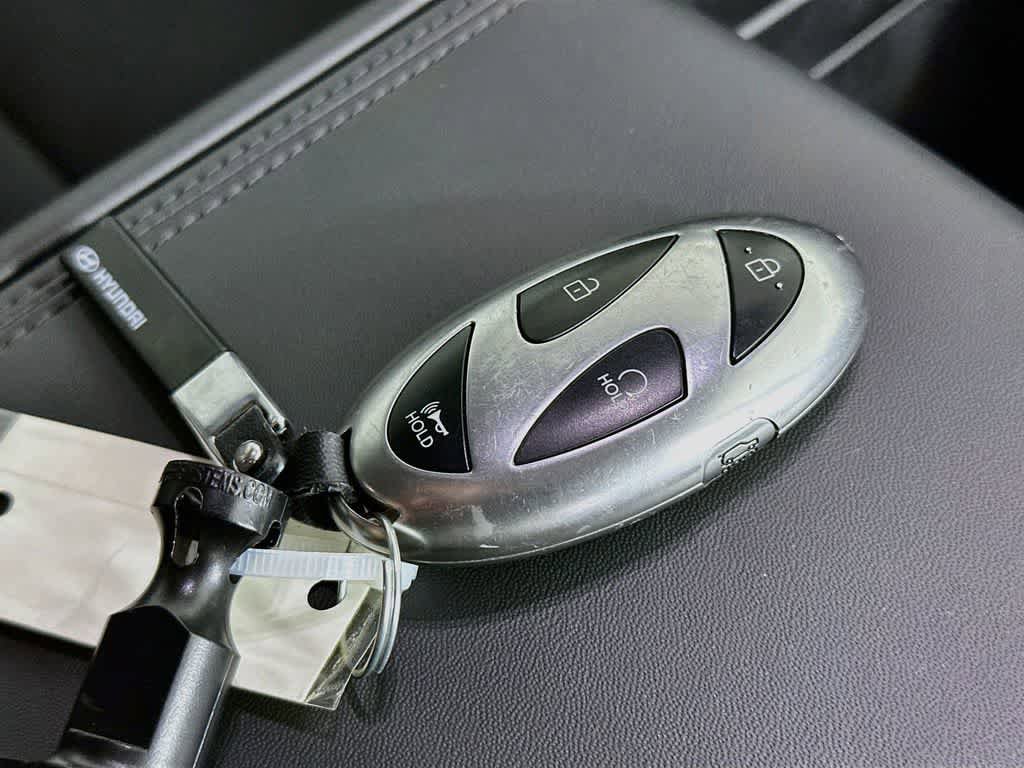 Used 2025 Hyundai Santa Fe SEL FWD image 20