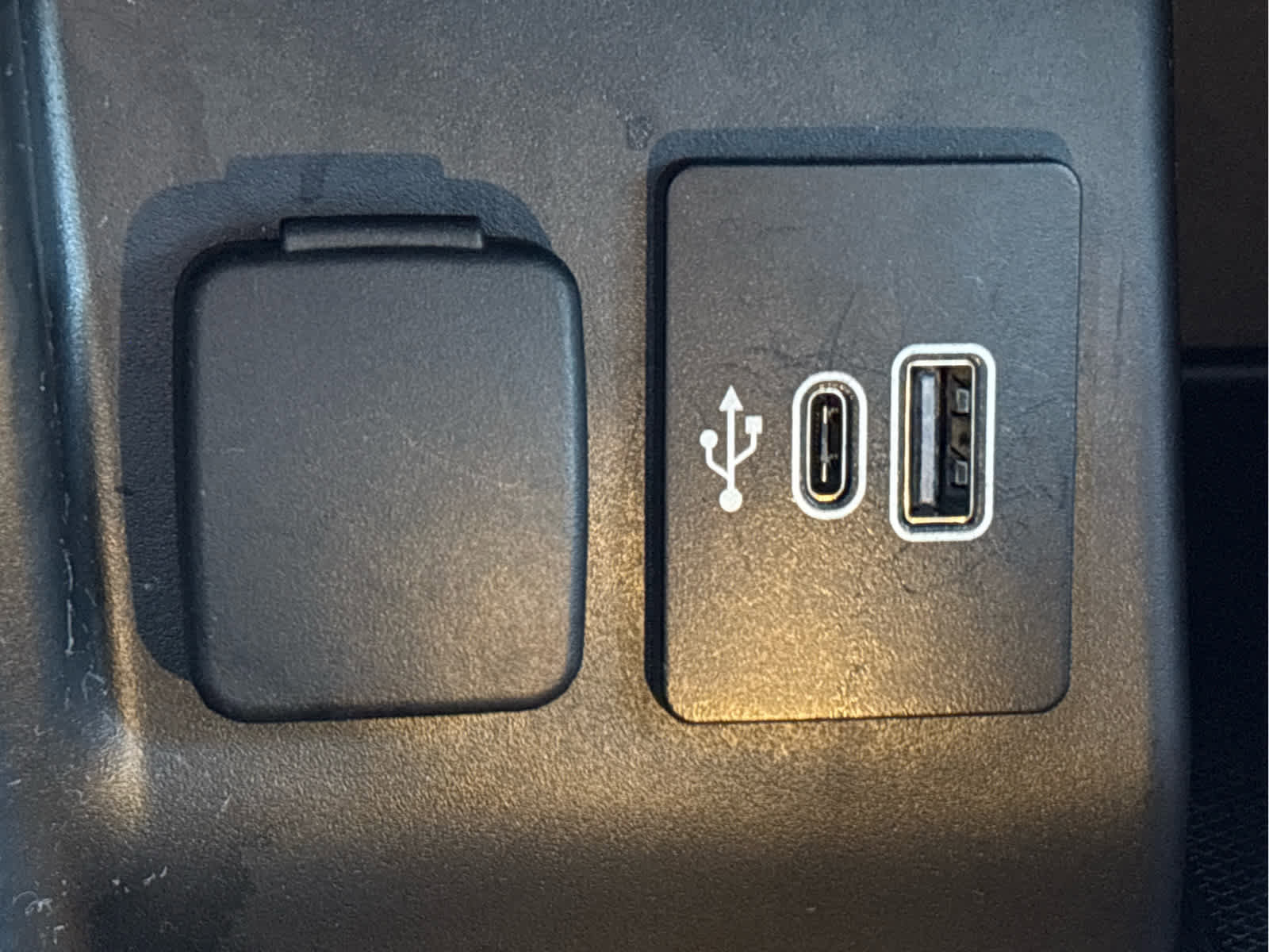 Certified 2025 Ford Explorer ST-Line image 28