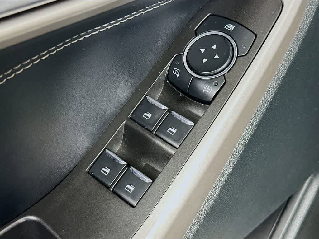 Certified 2024 Ford Explorer XLT RWD image 28
