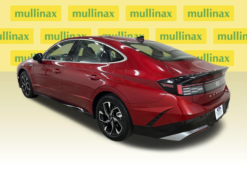 Used 2025 Hyundai Sonata SEL FWD image 10